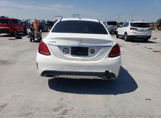 Mercedes - C300 - 2018 - White - 68523874