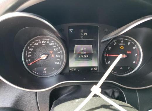 Mercedes - C300 - 2018 - White - 68523874