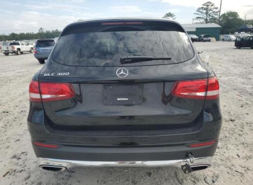 Mercedes - Glc300 - 2017 - Black - 70215634