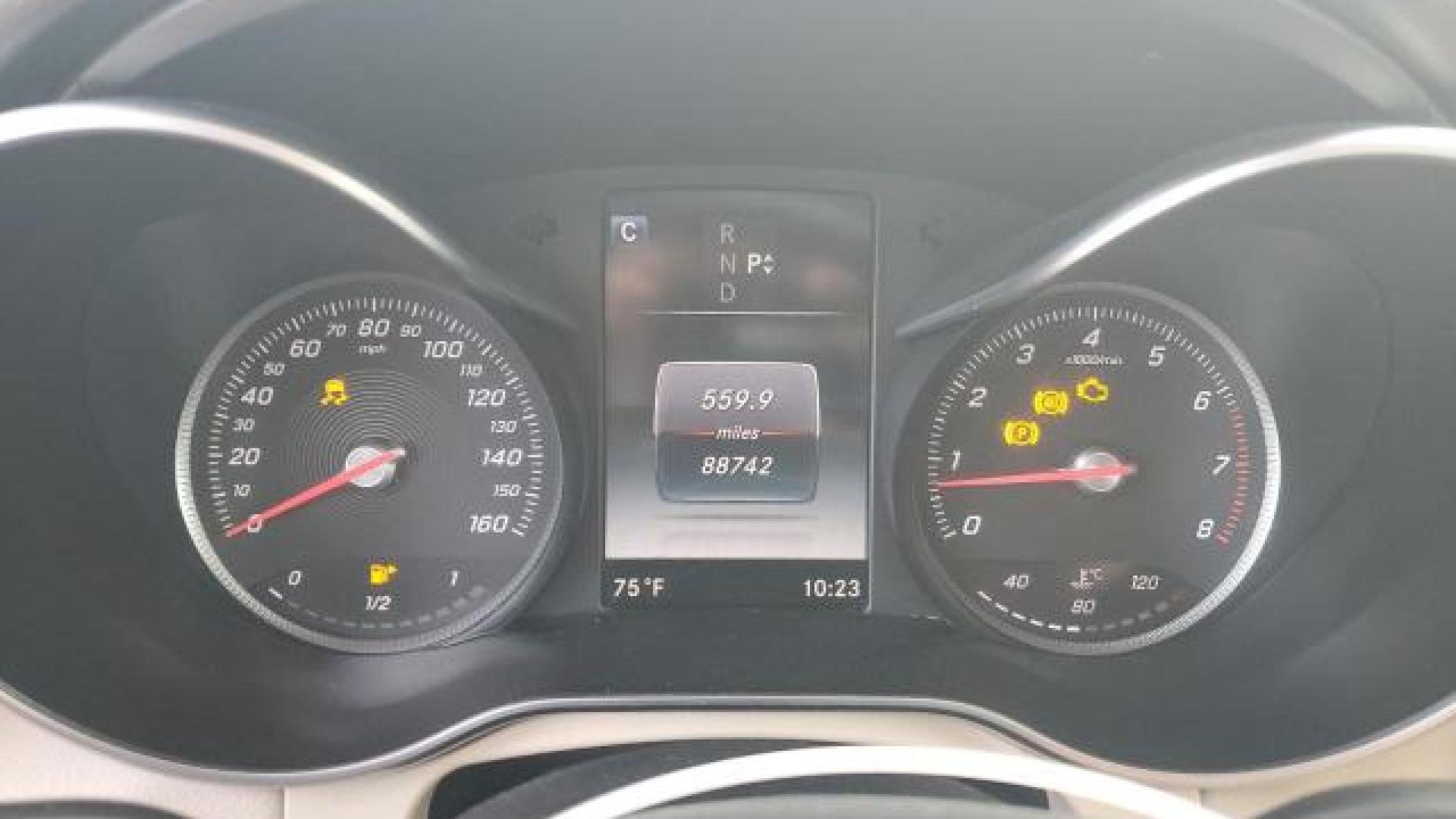 Mercedes - Glc300 - 2017 - Black - 70215634