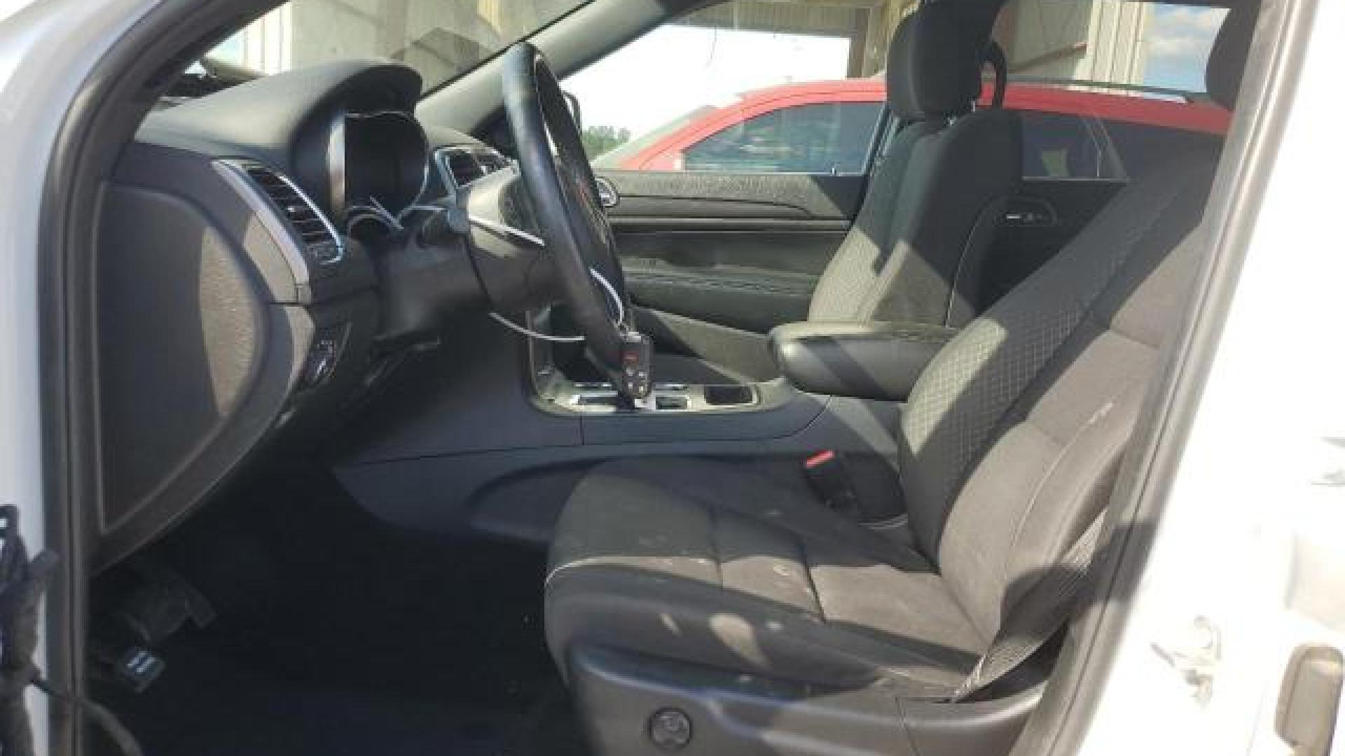 Jeep  - Grand Cherokee - 2018 - White - 72330764