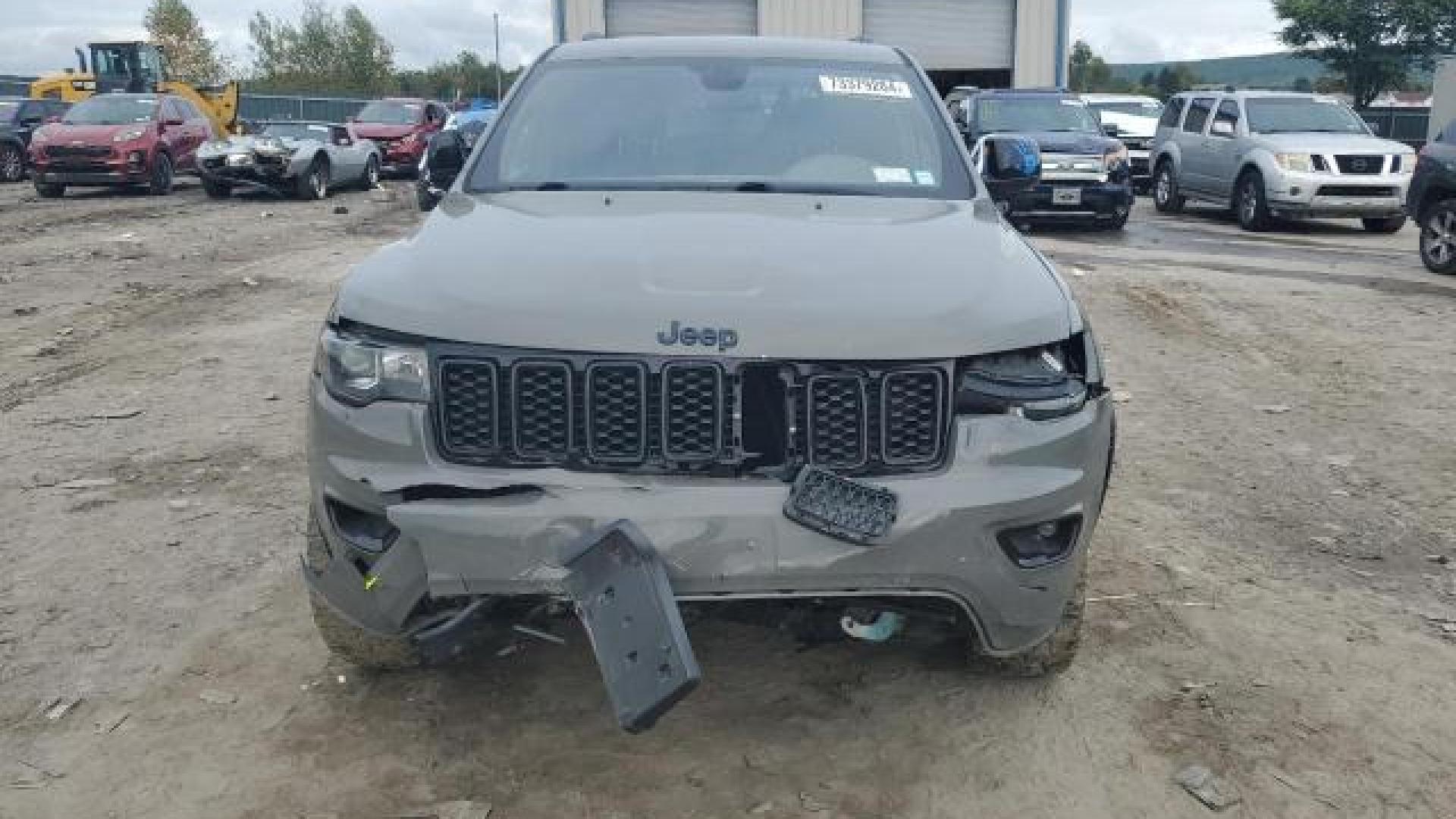Jeep  - Grand Cherokee - 2019 - Nardo Grey - 73379284