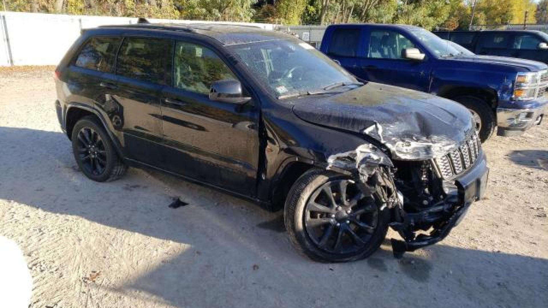 Jeep  - Grand Cherokee - 2019 - Black - 75292314