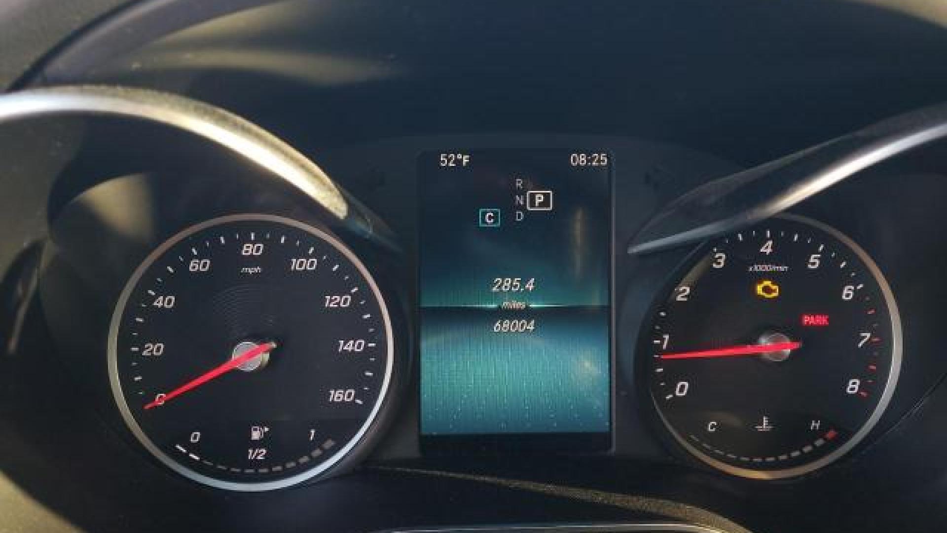 Mercedes - C300 - 2019 - Black - 75881944