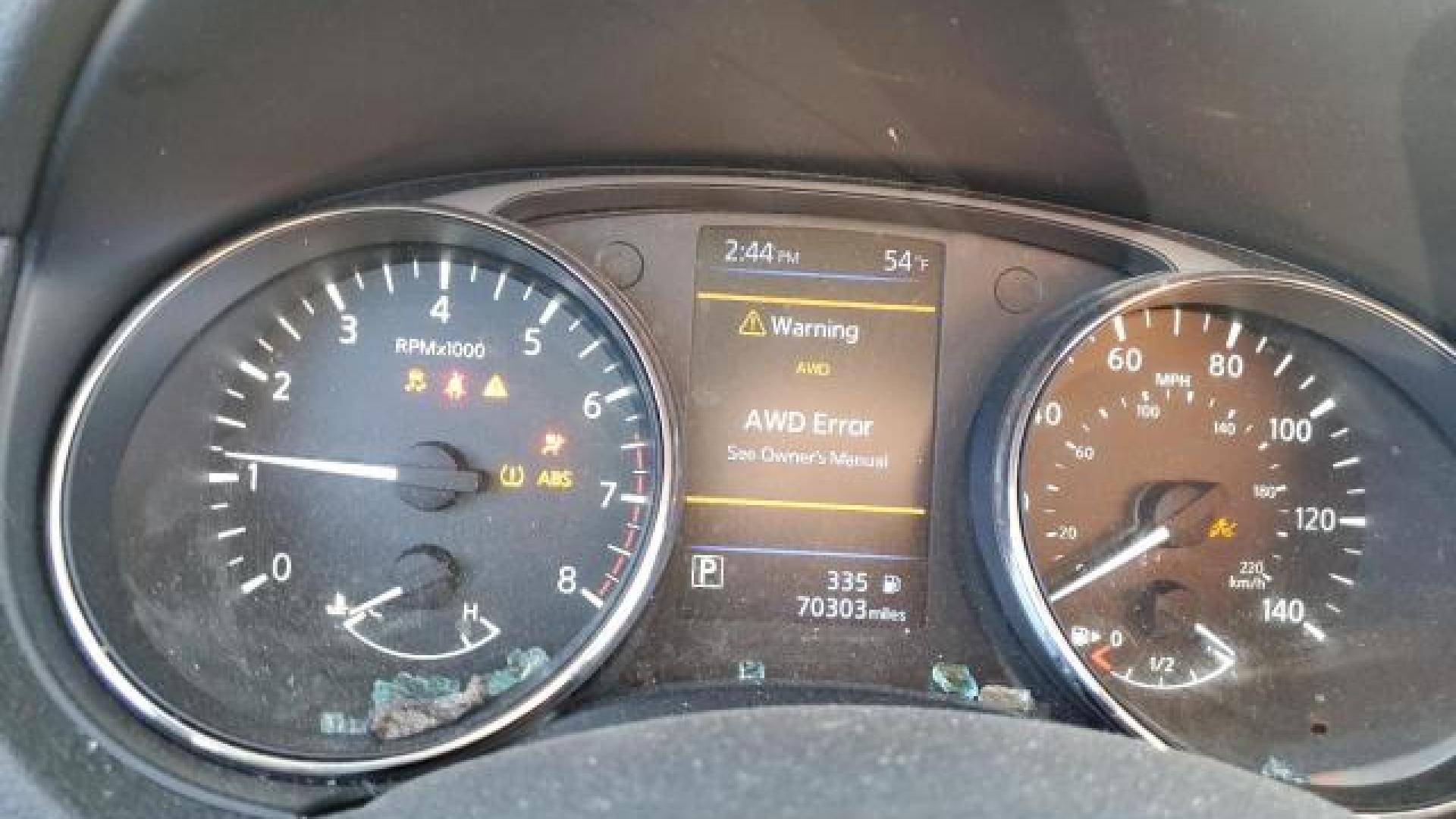 Nissan  - Rogue - 2018 - Grey - 76239873