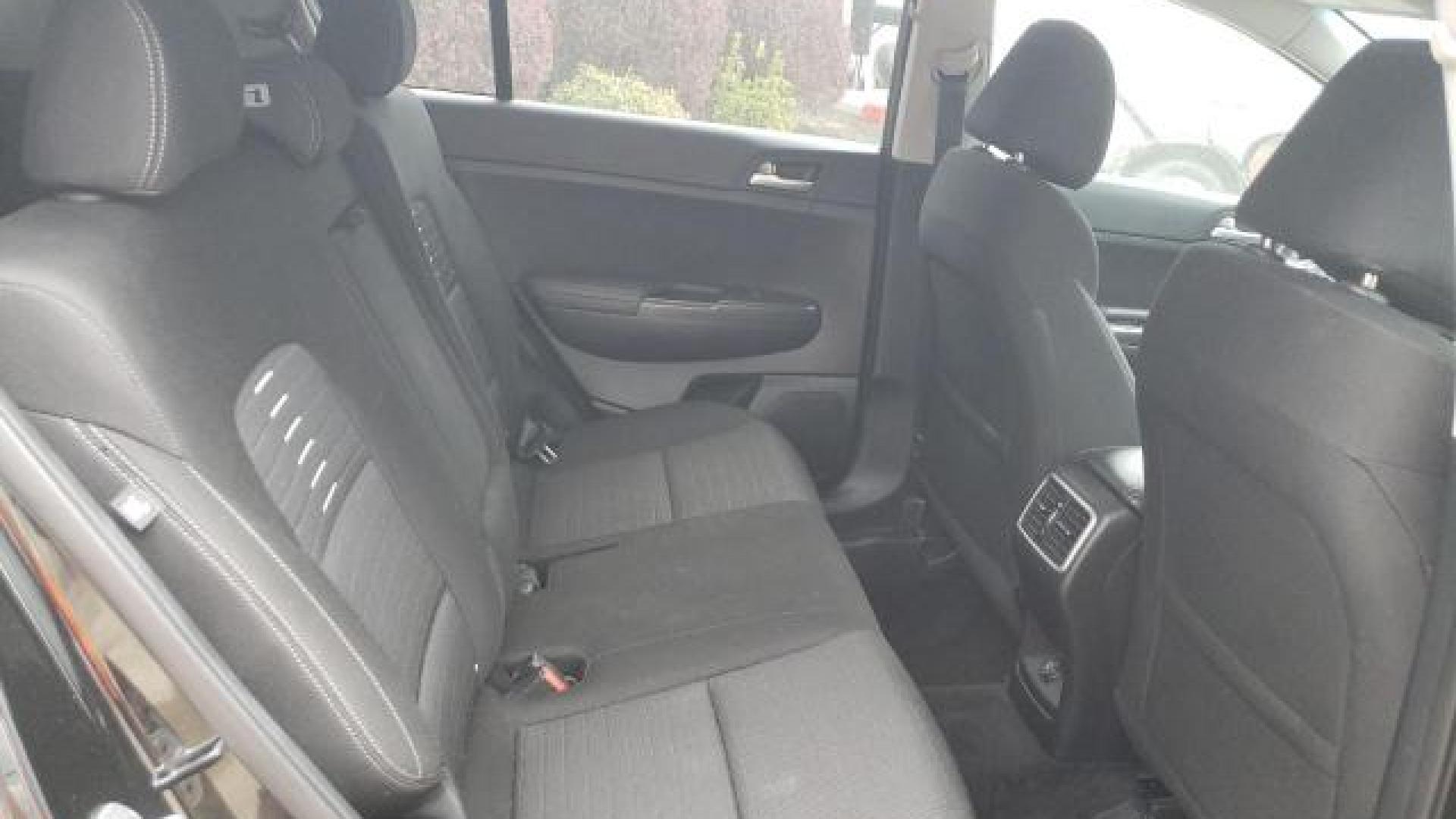 Kia - Sportage - 2017 - Black - 77816684