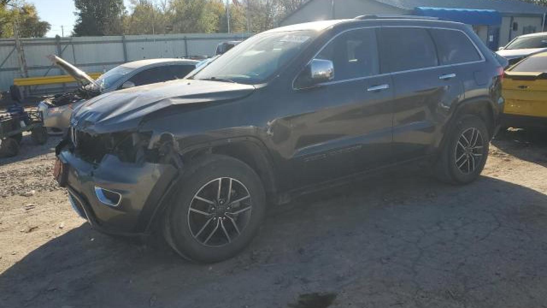 Jeep  - Grand Cherokee - 2019 - Grey - 79679784