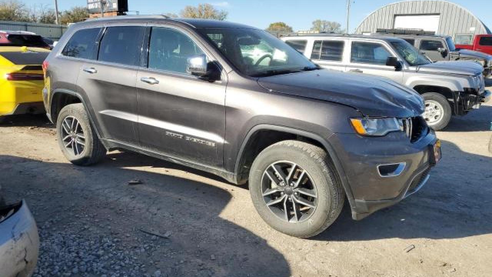 Jeep  - Grand Cherokee - 2019 - Grey - 79679784