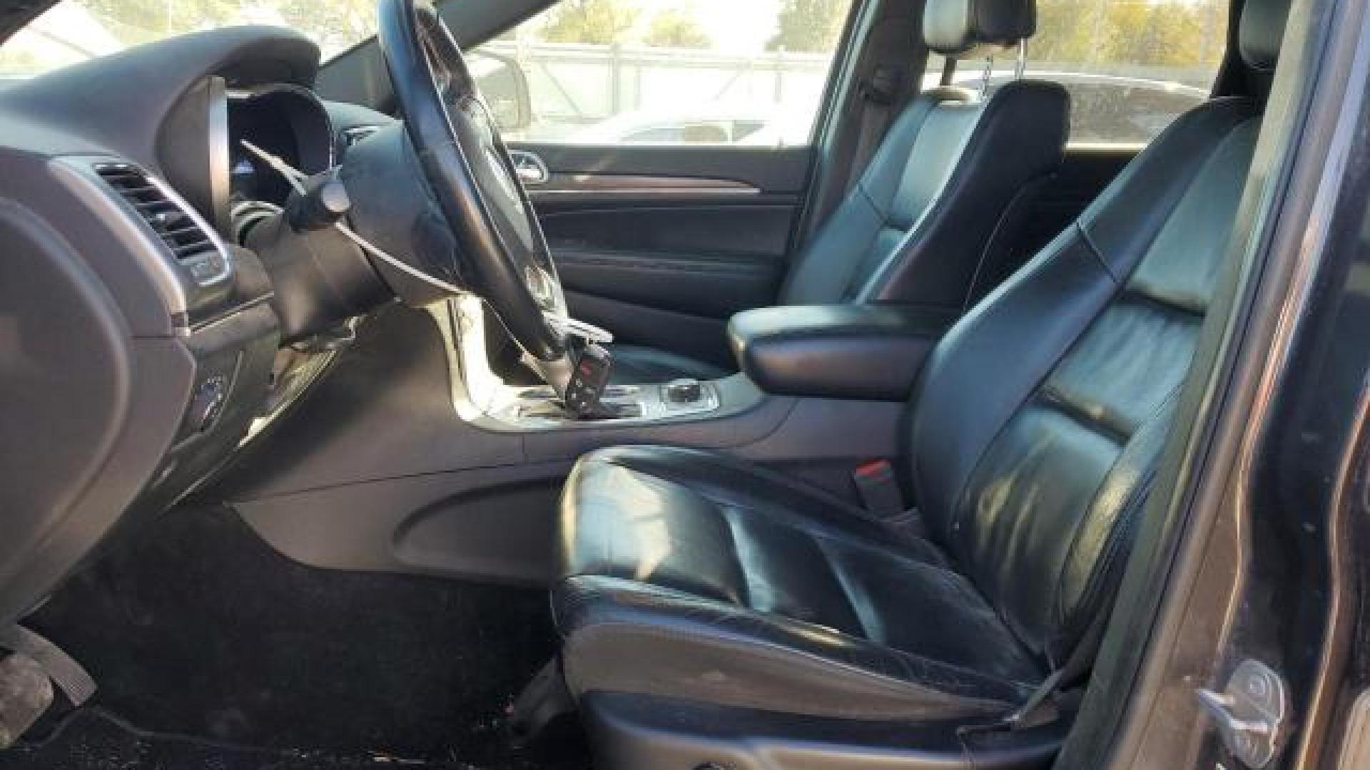 Jeep  - Grand Cherokee - 2019 - Grey - 79679784