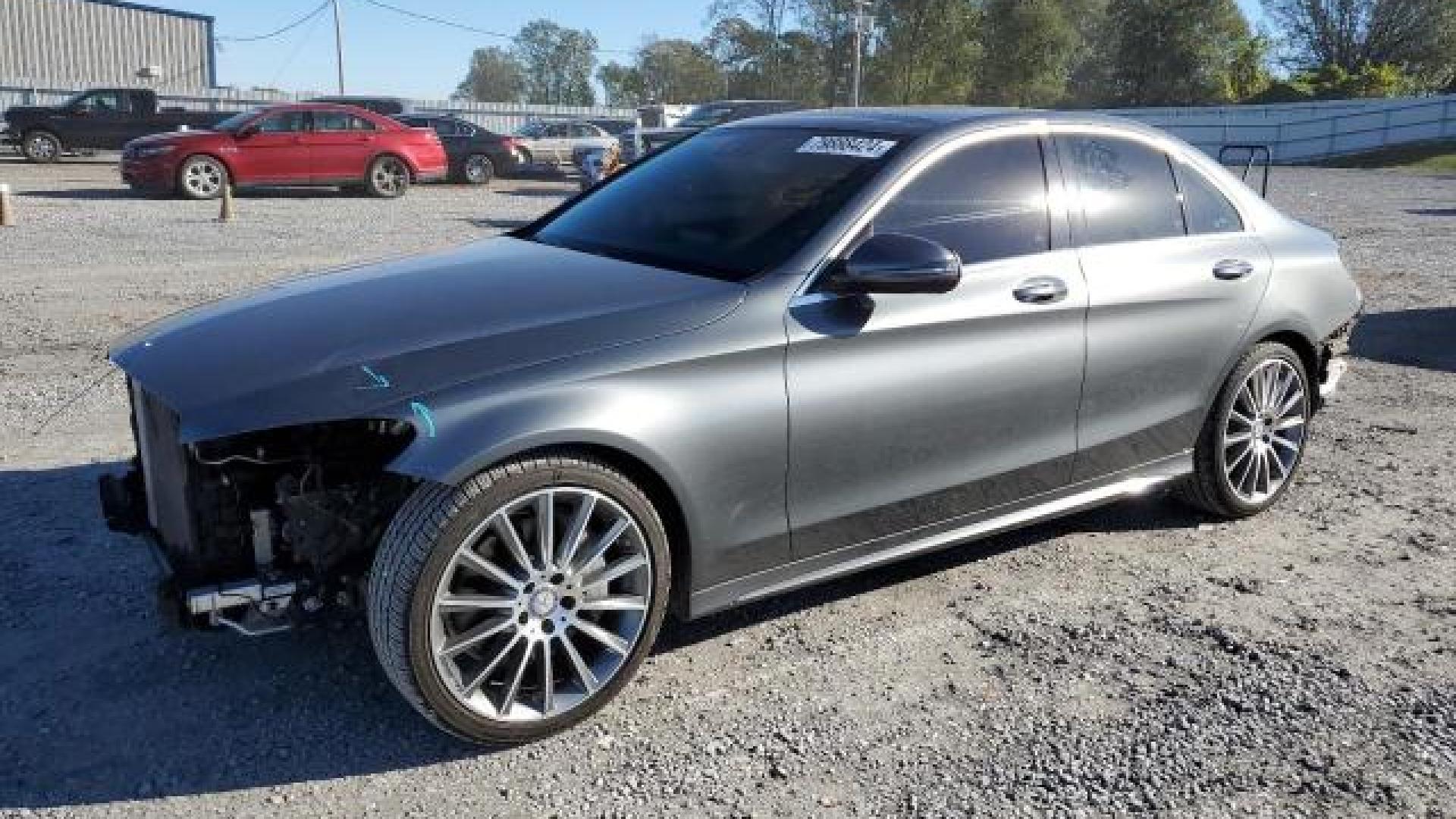 Mercedes - C300 - 2017 - Grey - 79888424