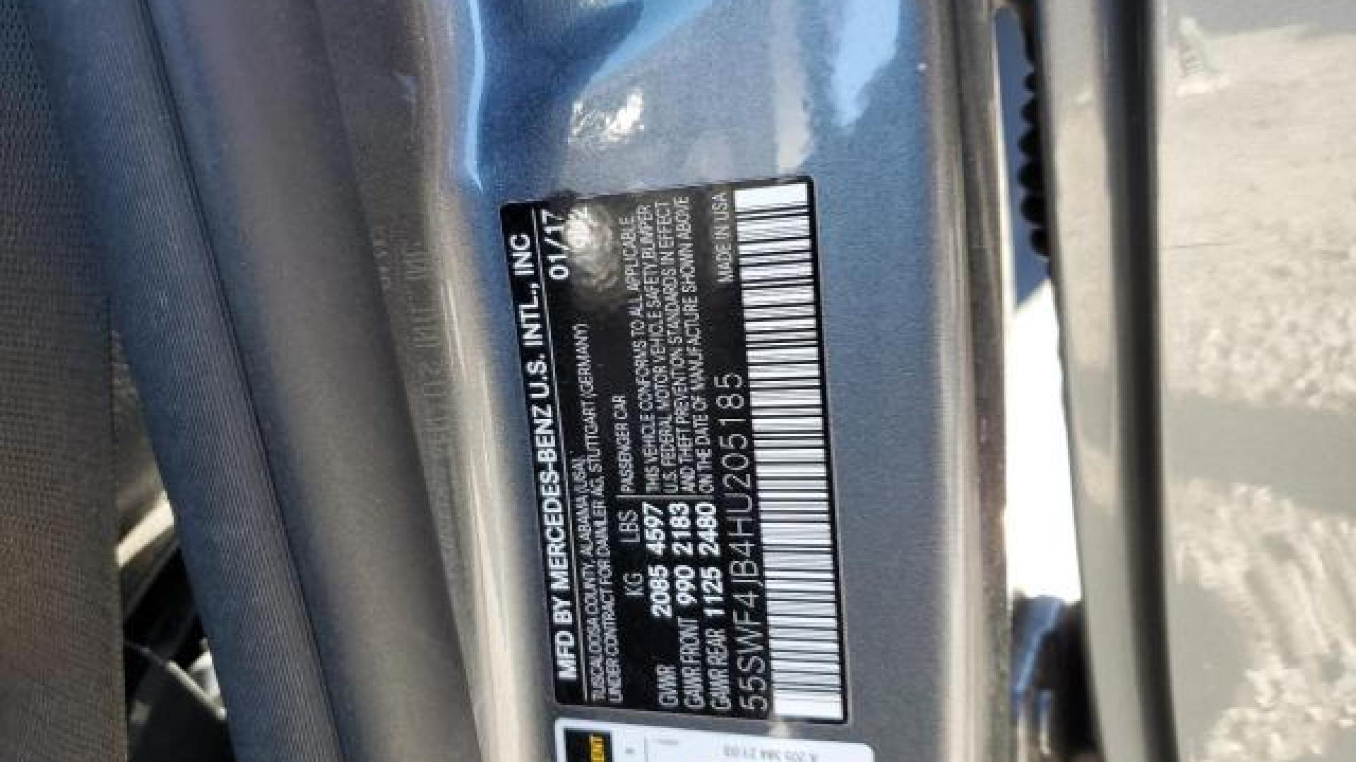 Mercedes - C300 - 2017 - Grey - 79888424