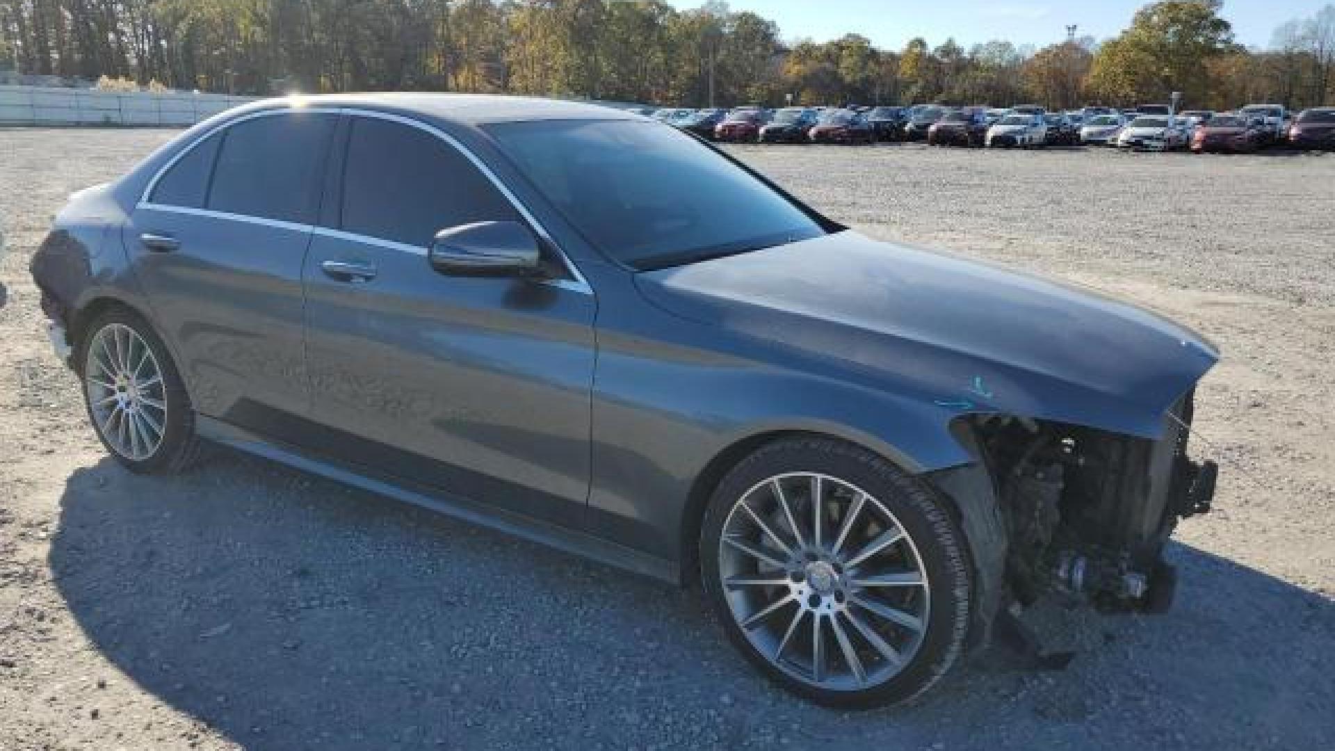 Mercedes - C300 - 2017 - Grey - 79888424