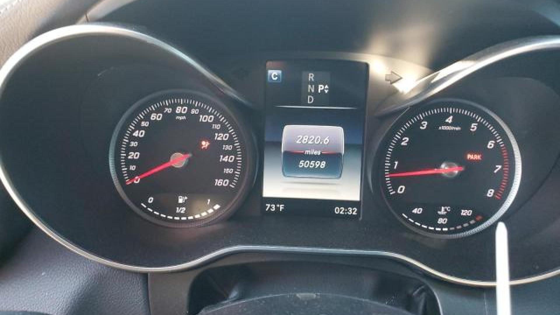 Mercedes - C300 - 2017 - Grey - 79888424