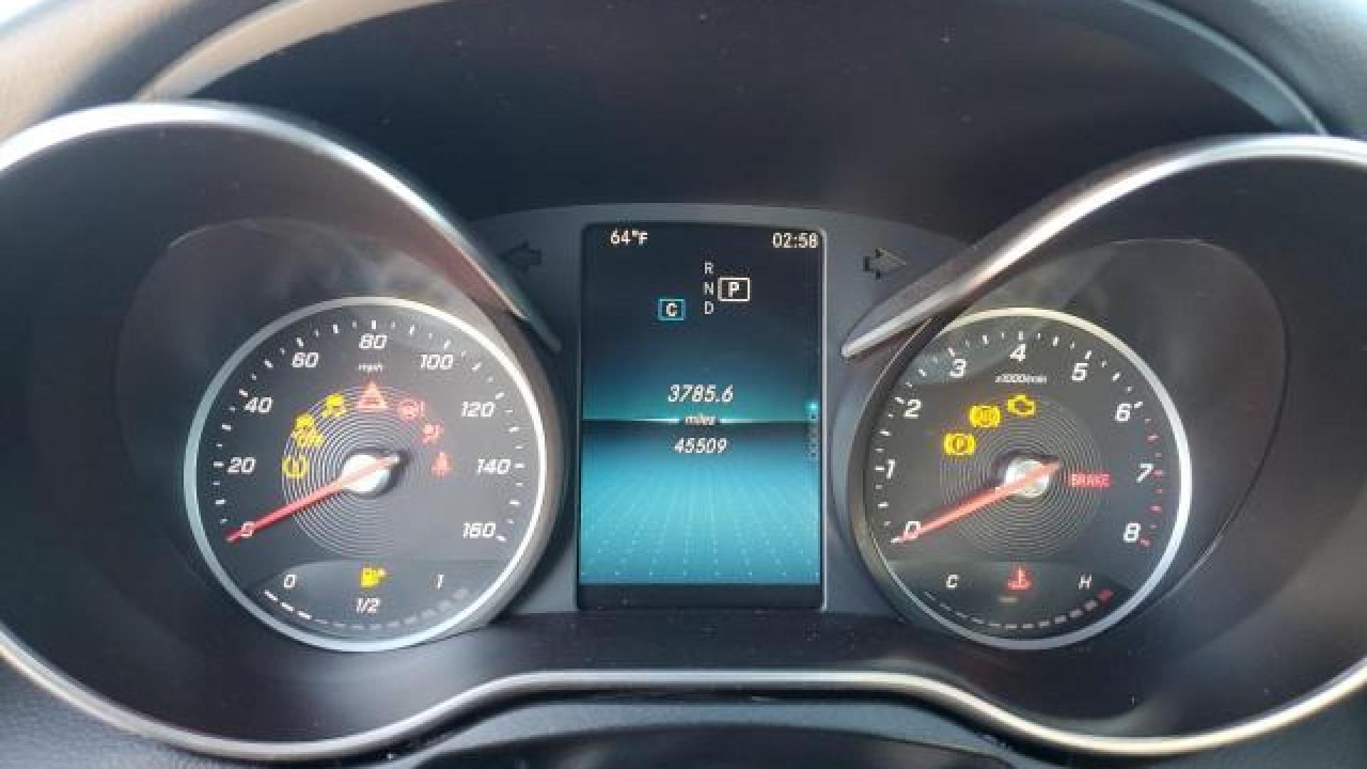 Mercedes - C300 - 2019 - Black - 80871394