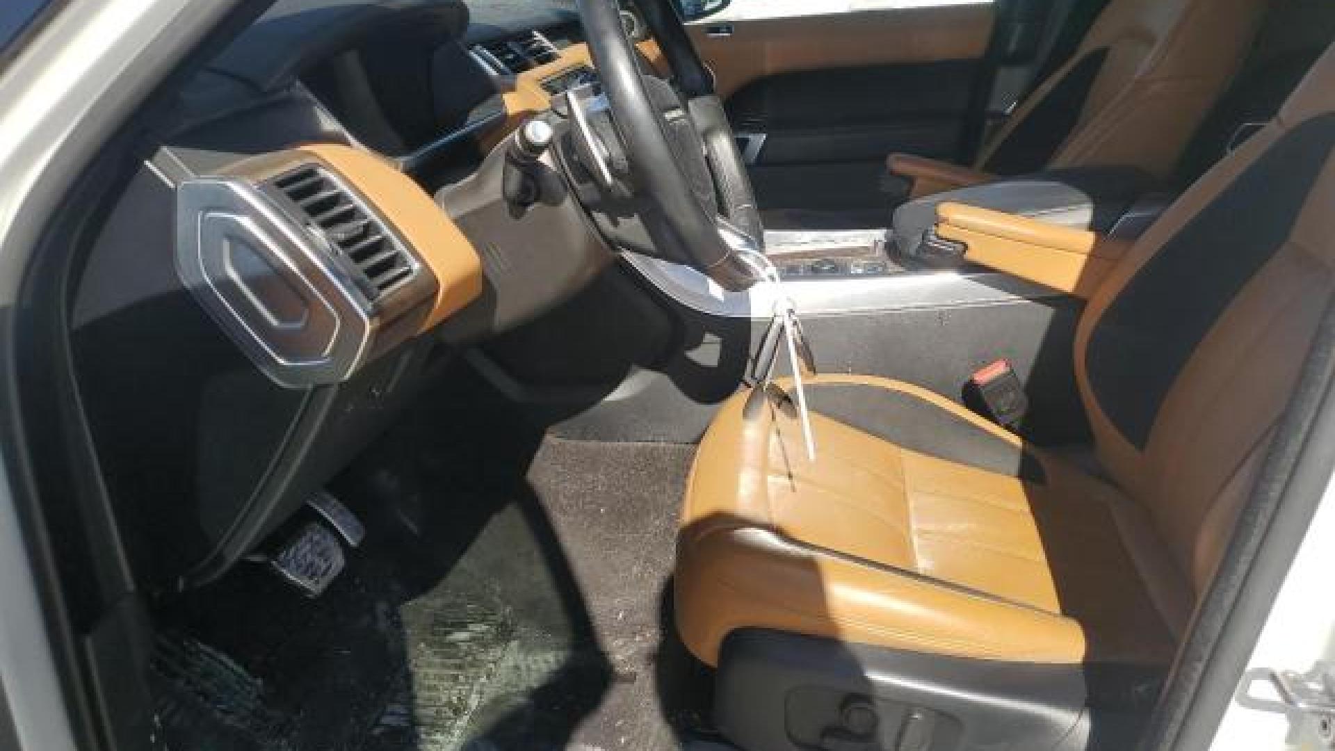 Range Rover - Sport - 2018 - White - 81184804