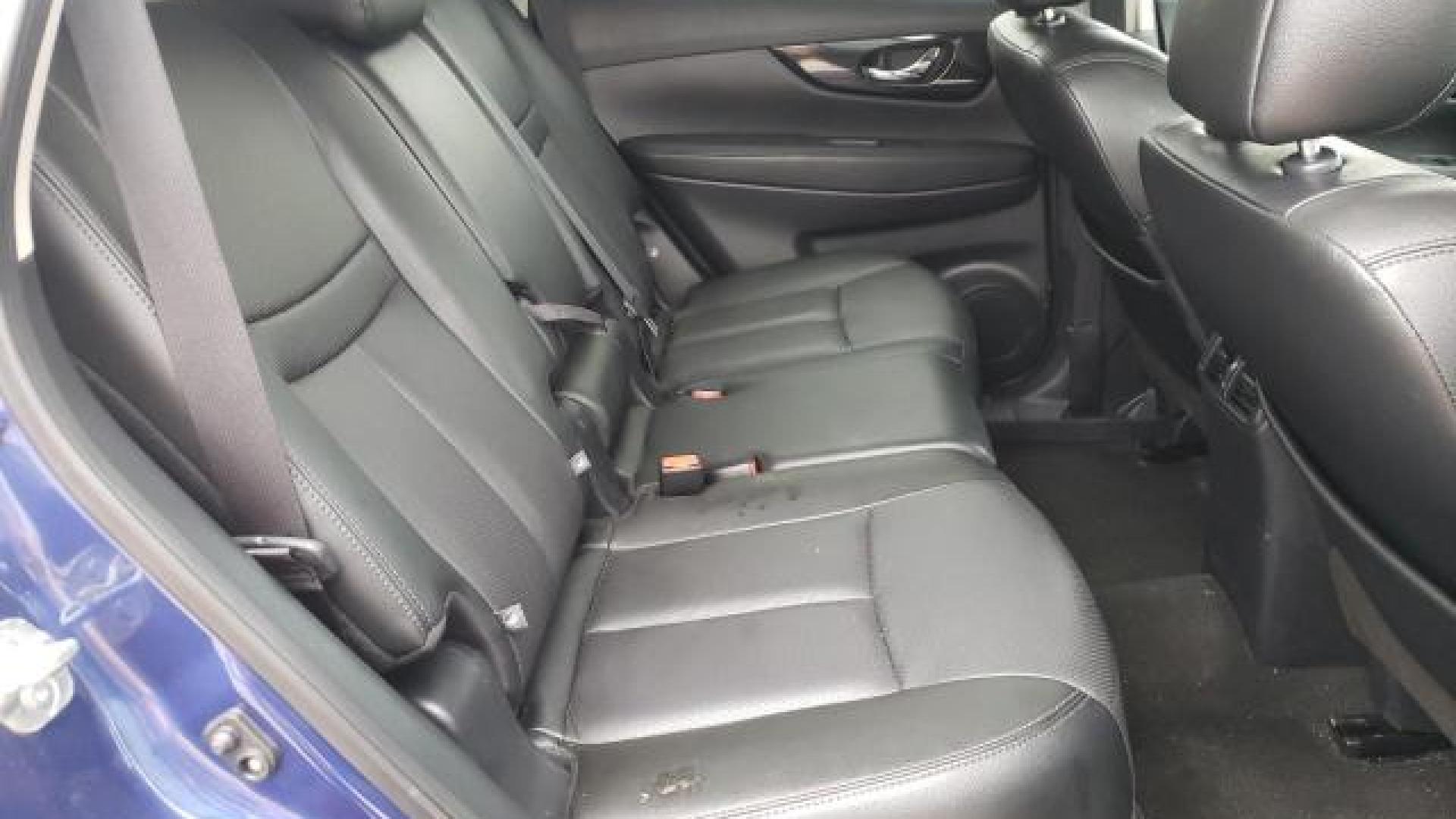 Nissan  - Rogue - 2019 - Blue - 81684634