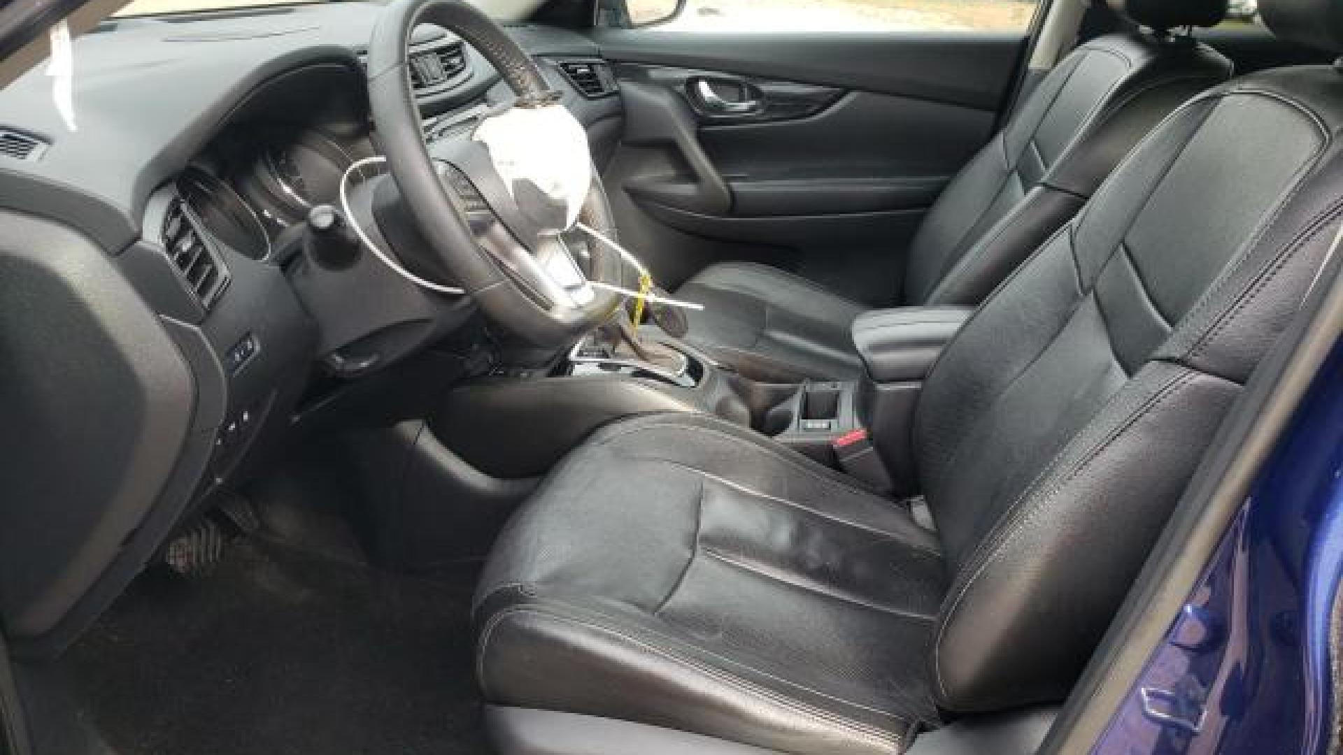 Nissan  - Rogue - 2019 - Blue - 81684634