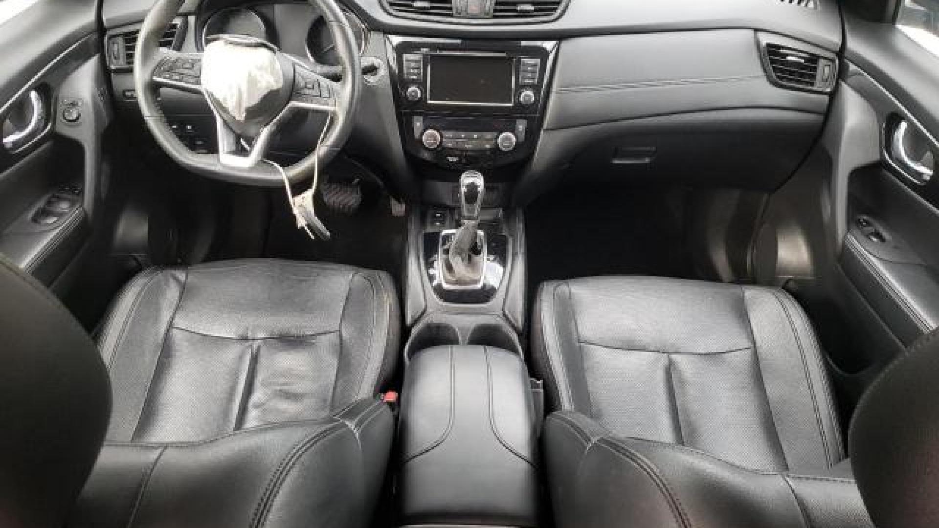 Nissan  - Rogue - 2019 - Blue - 81684634