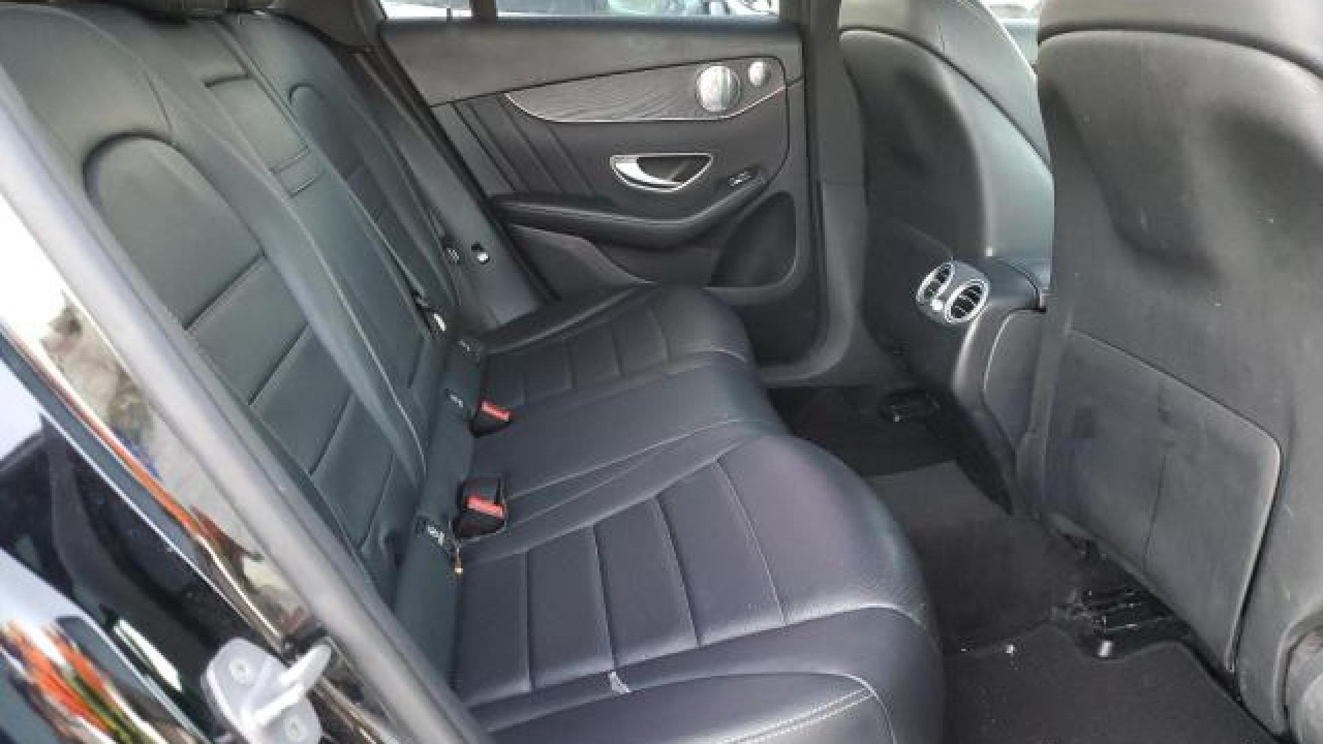 Mercedes - Glc300 - 2018 - Black - 81700824