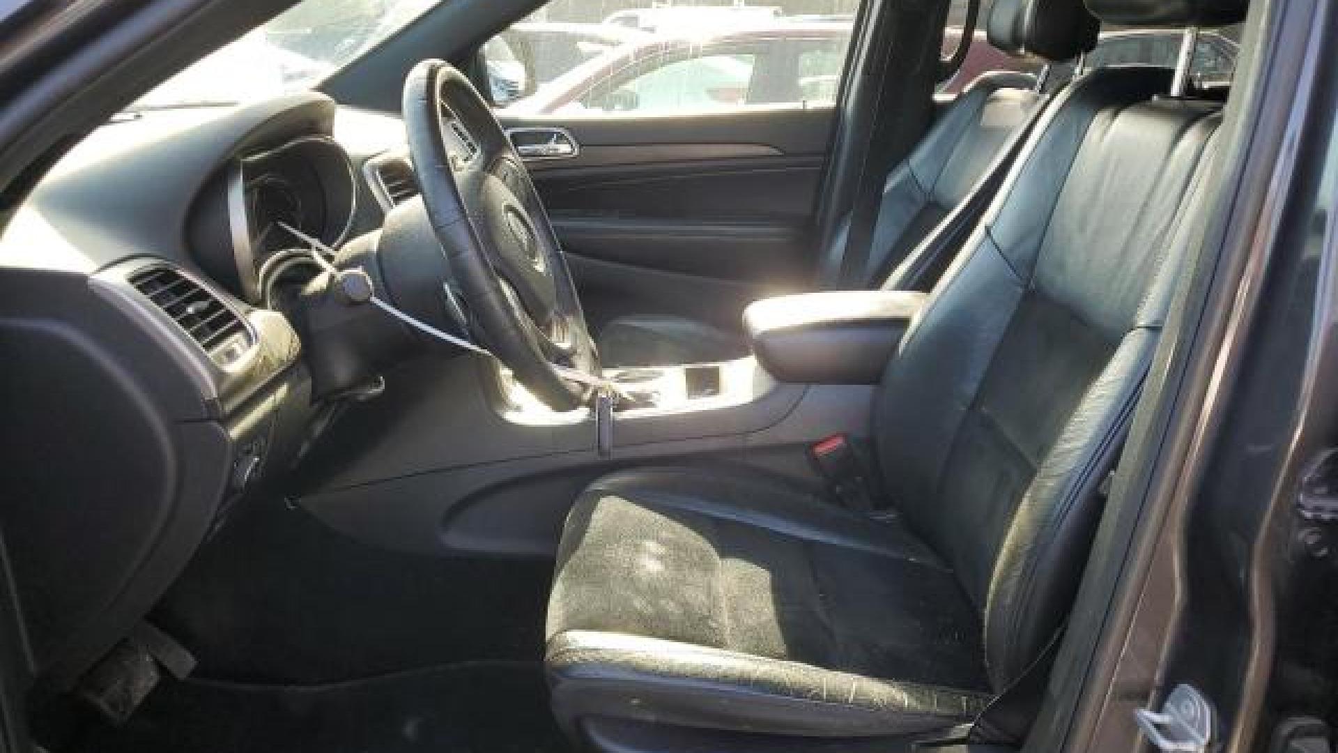 Jeep  - Grand Cherokee - 2017 - Grey - 82425304