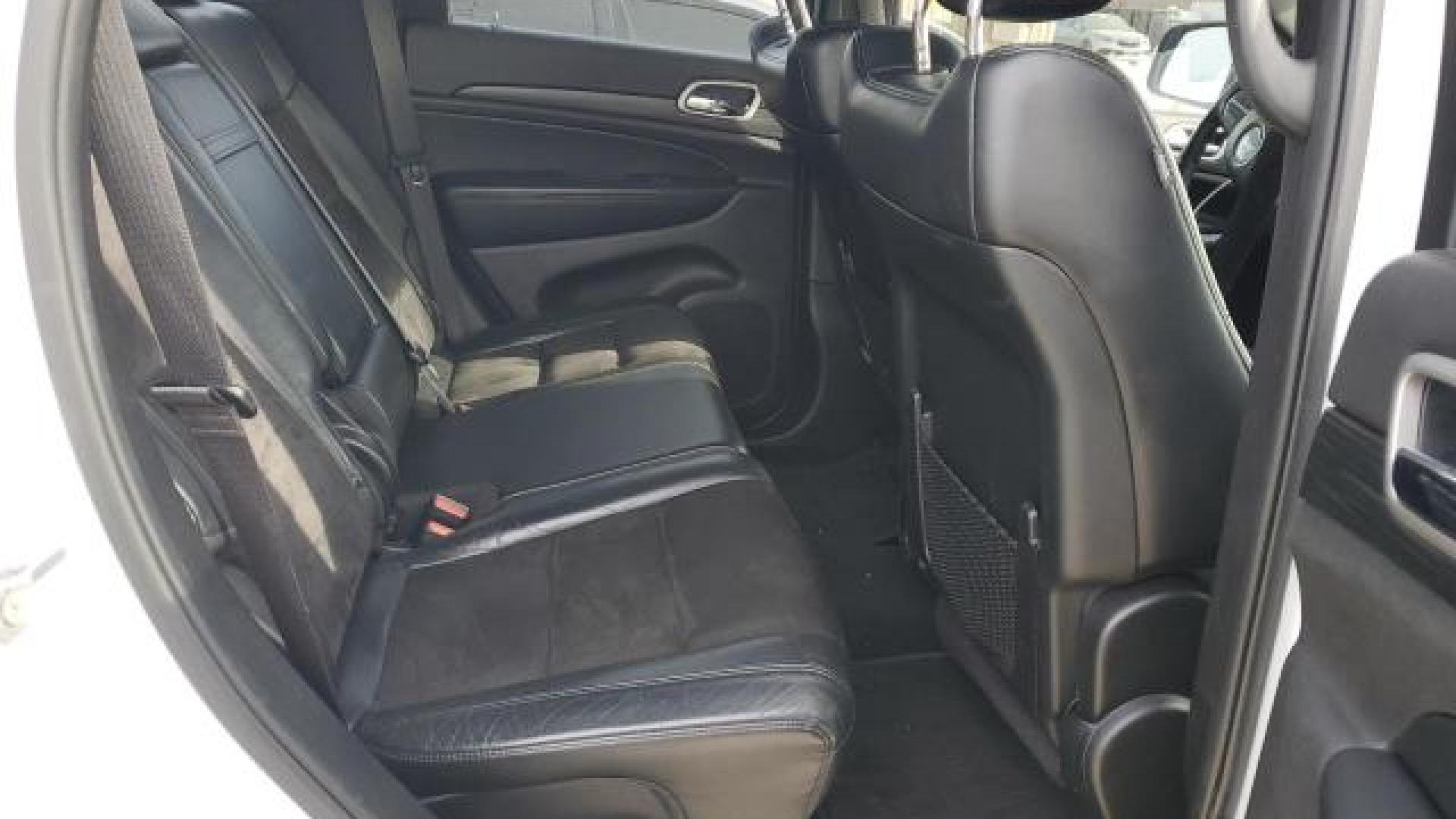 Jeep  - Grand Cherokee - 2019 - White - 82432414