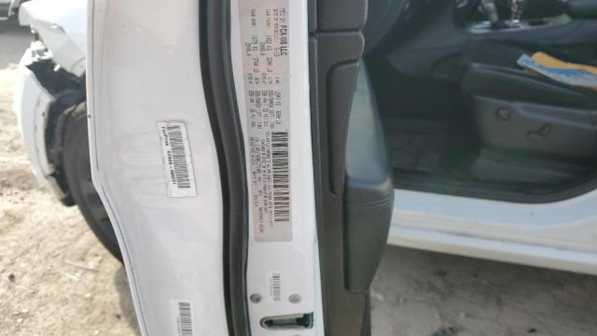 Jeep  - Grand Cherokee - 2019 - White - 82432414