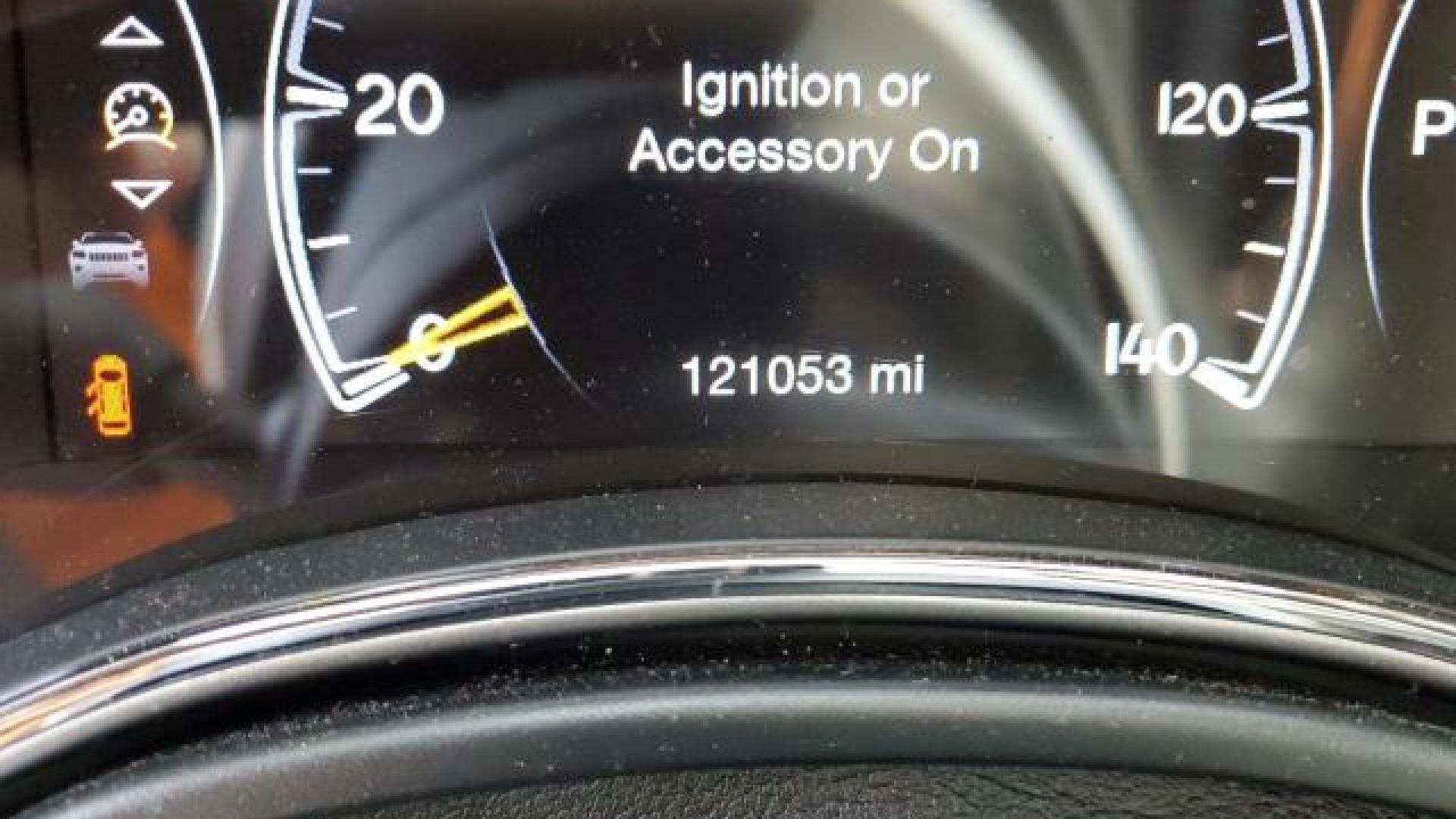 Jeep  - Grand Cherokee - 2019 - White - 82432414