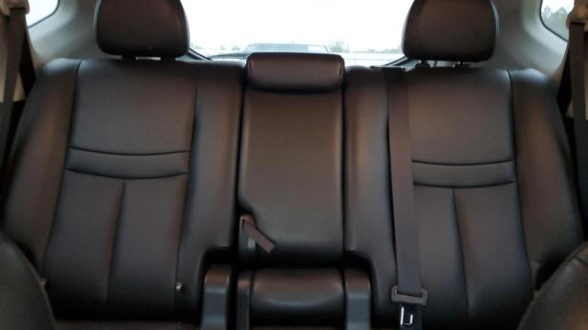 Nissan  - Rogue - 2017 - Black - 82680834