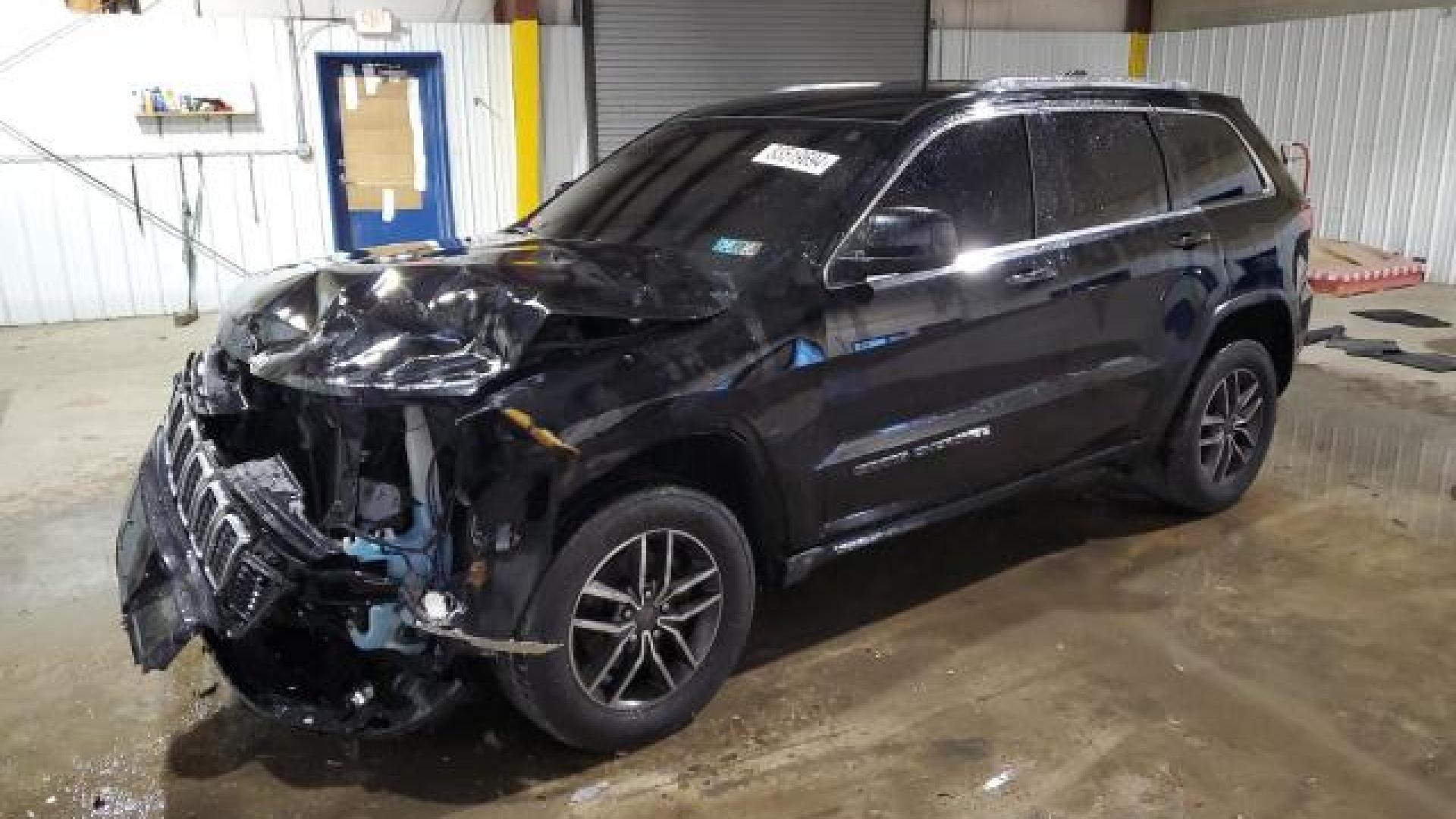 Jeep  - Grand Cherokee - 2019 - Black - 83519694