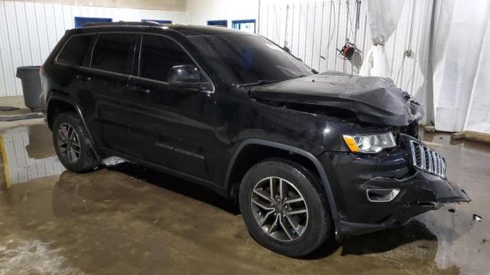 Jeep  - Grand Cherokee - 2019 - Black - 83519694