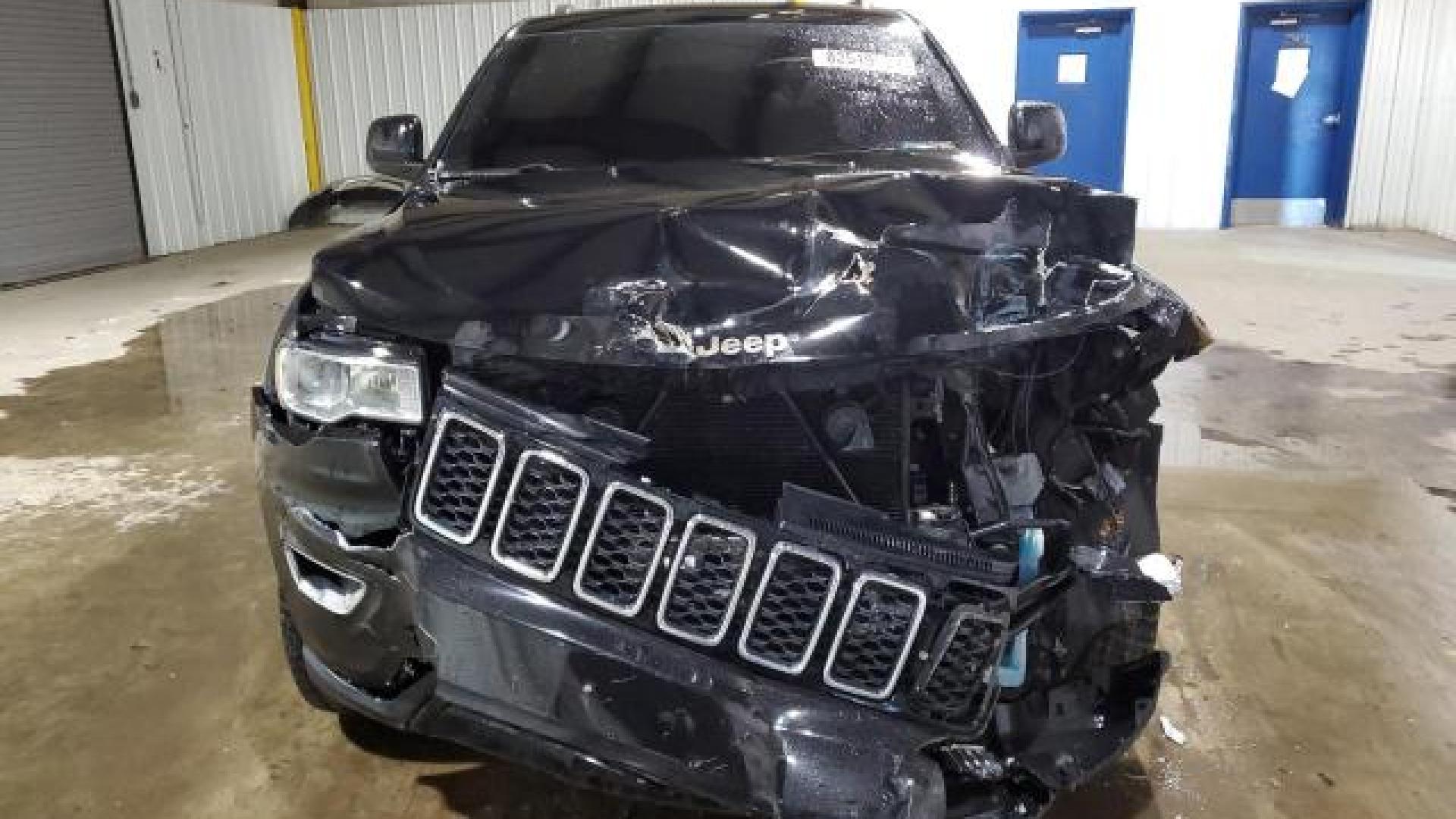 Jeep  - Grand Cherokee - 2019 - Black - 83519694