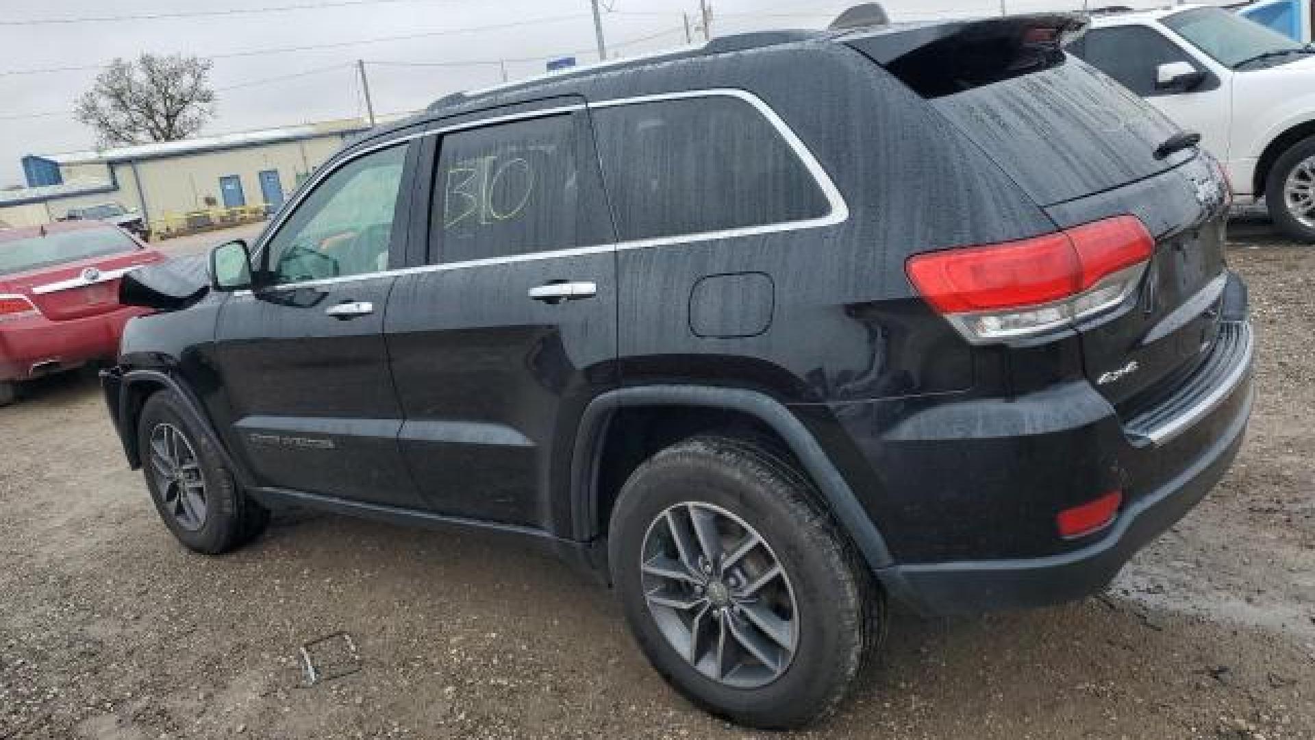 Jeep  - Grand Cherokee - 2017 - Black - 83558614