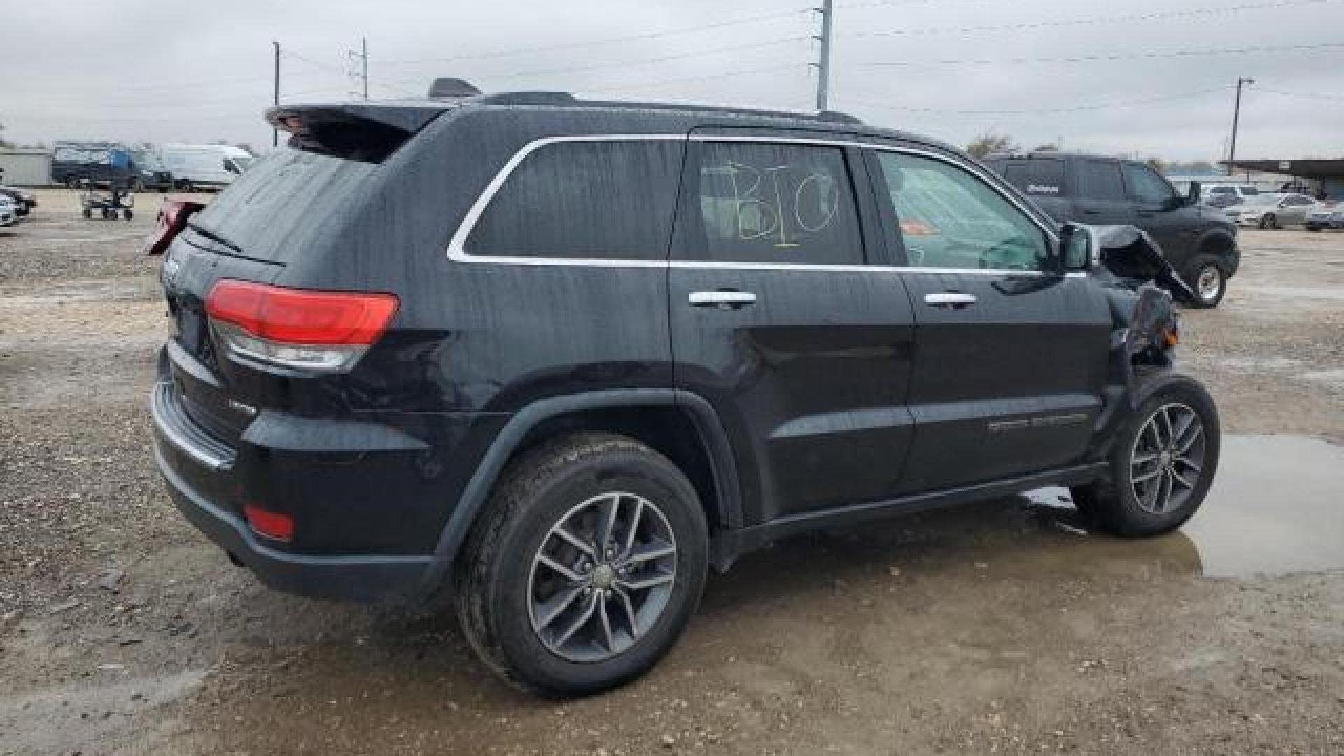 Jeep  - Grand Cherokee - 2017 - Black - 83558614