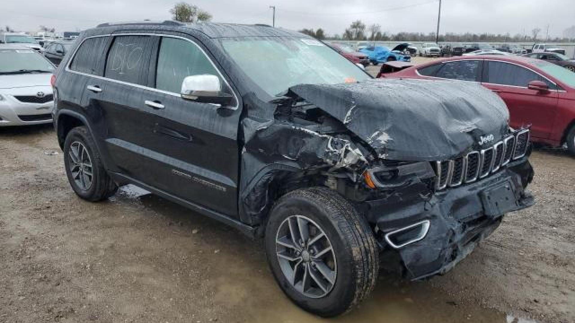 Jeep  - Grand Cherokee - 2017 - Black - 83558614