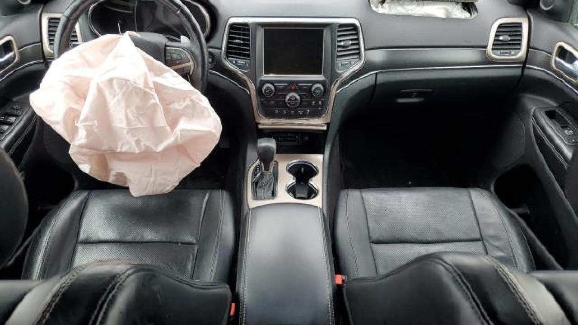 Jeep  - Grand Cherokee - 2017 - Black - 83558614