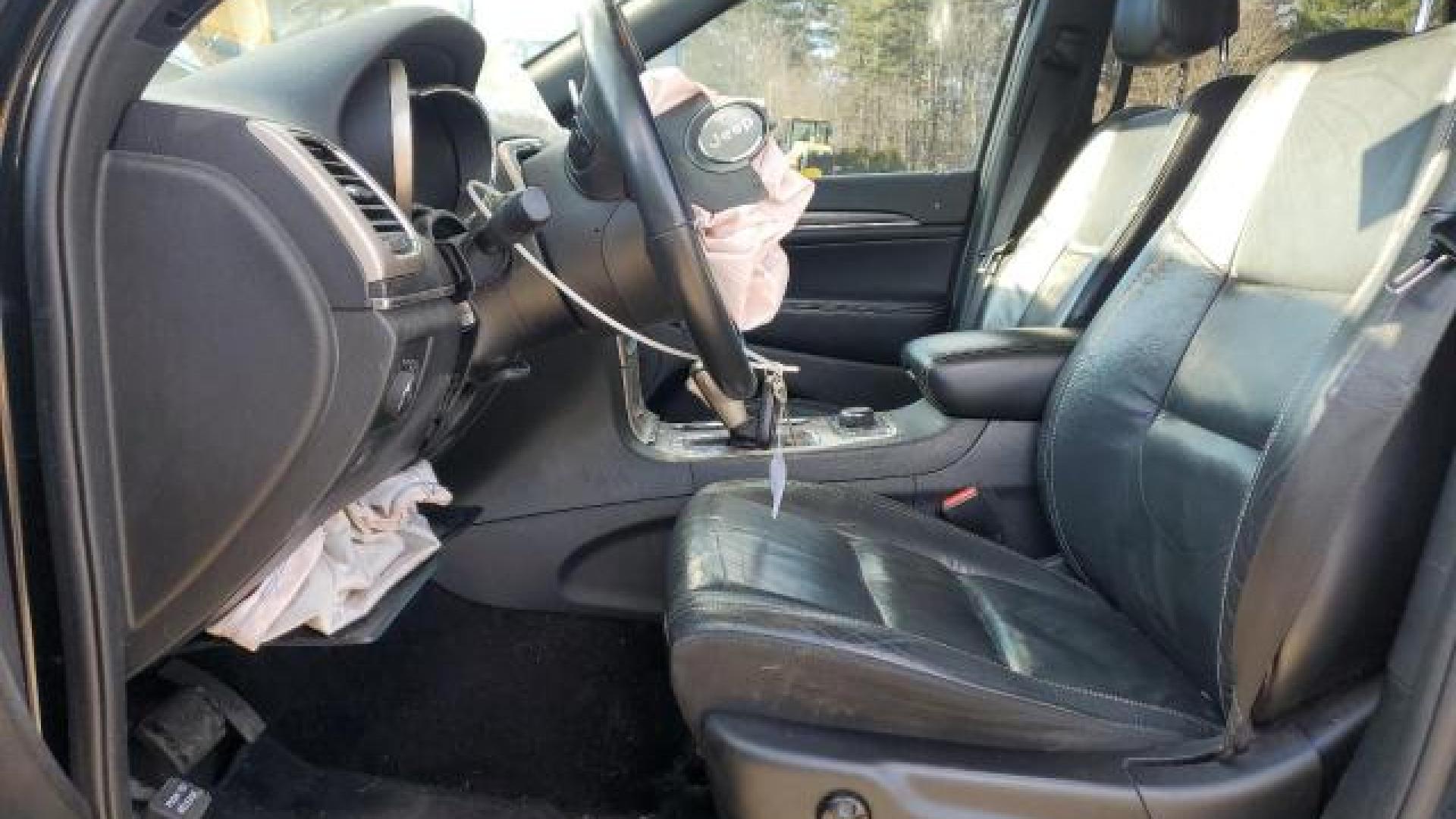 Jeep  - Grand Cherokee - 2017 - Black - 84446784