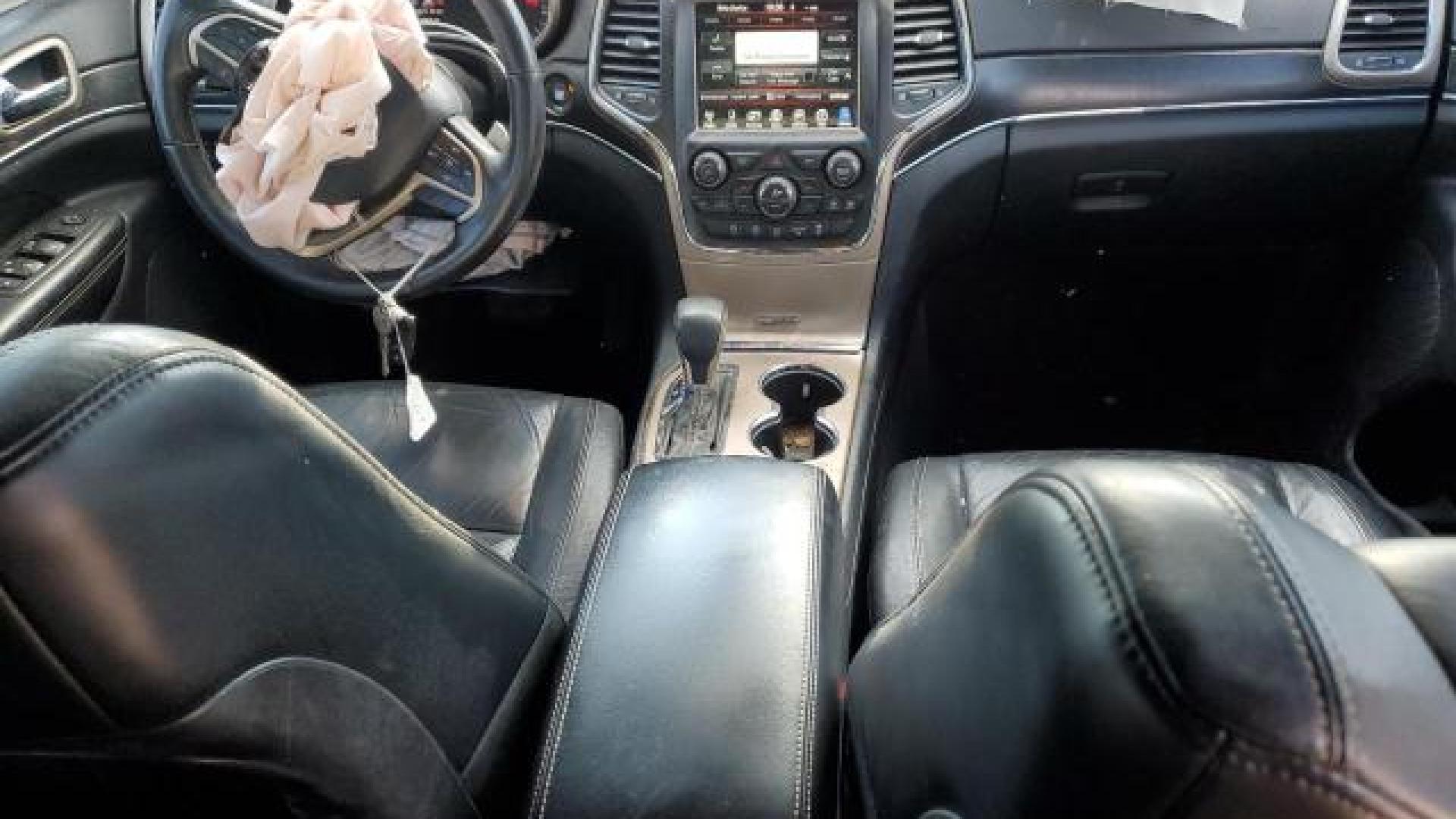 Jeep  - Grand Cherokee - 2017 - Black - 84446784