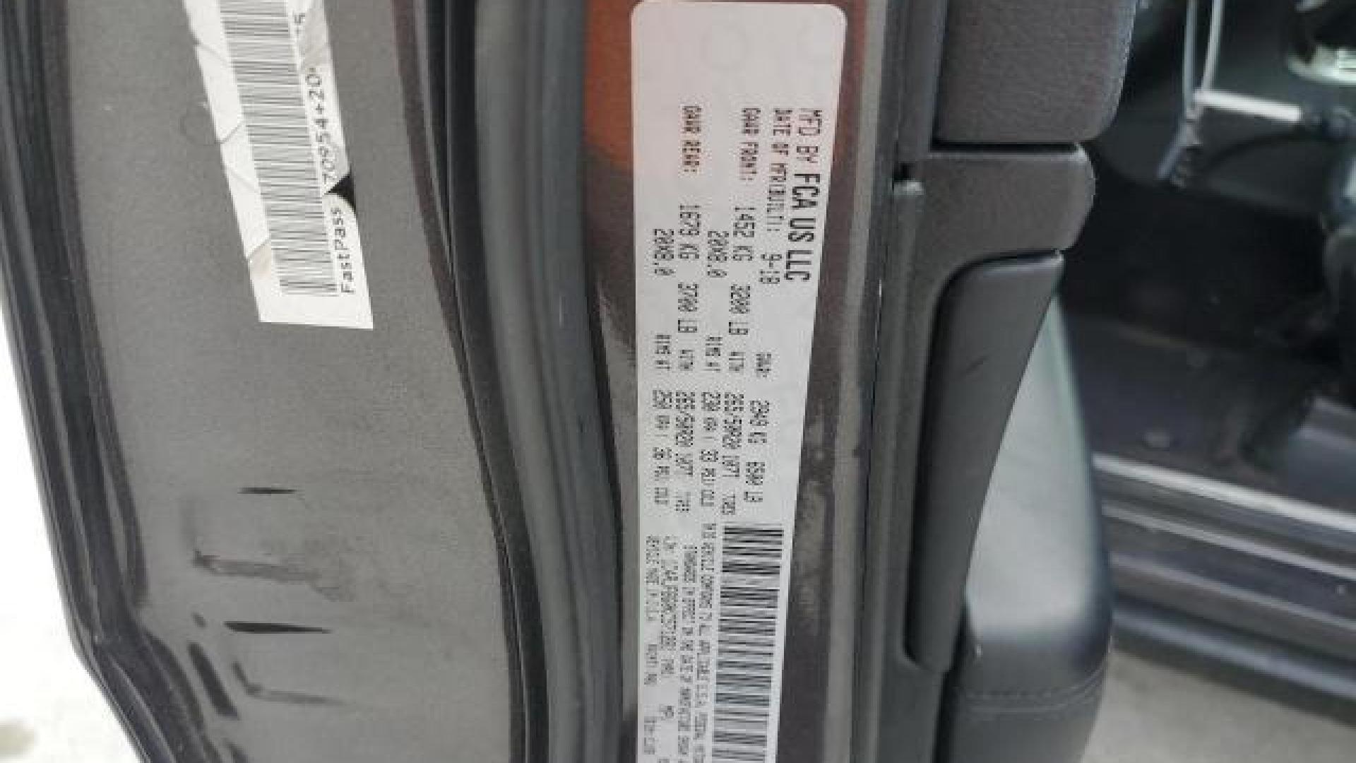 Jeep  - Grand Cherokee - 2019 - Grey - 84476694