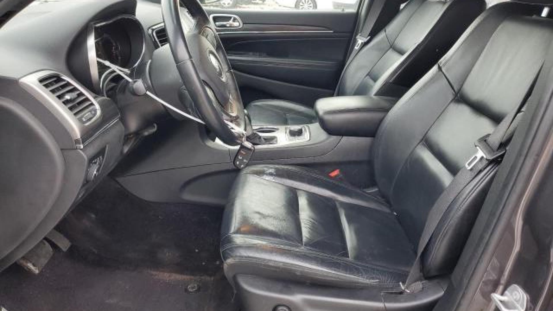 Jeep  - Grand Cherokee - 2019 - Grey - 84476694