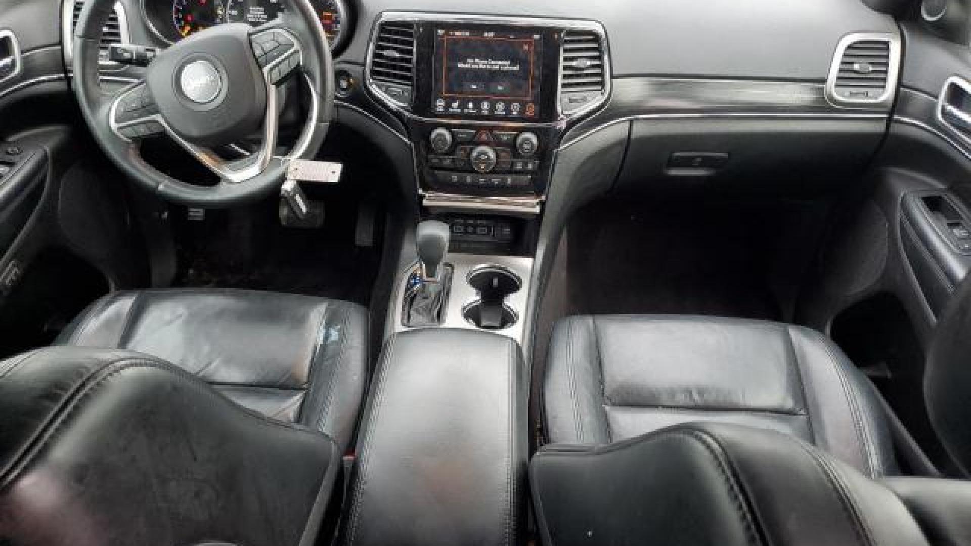 Jeep  - Grand Cherokee - 2019 - Grey - 84476694