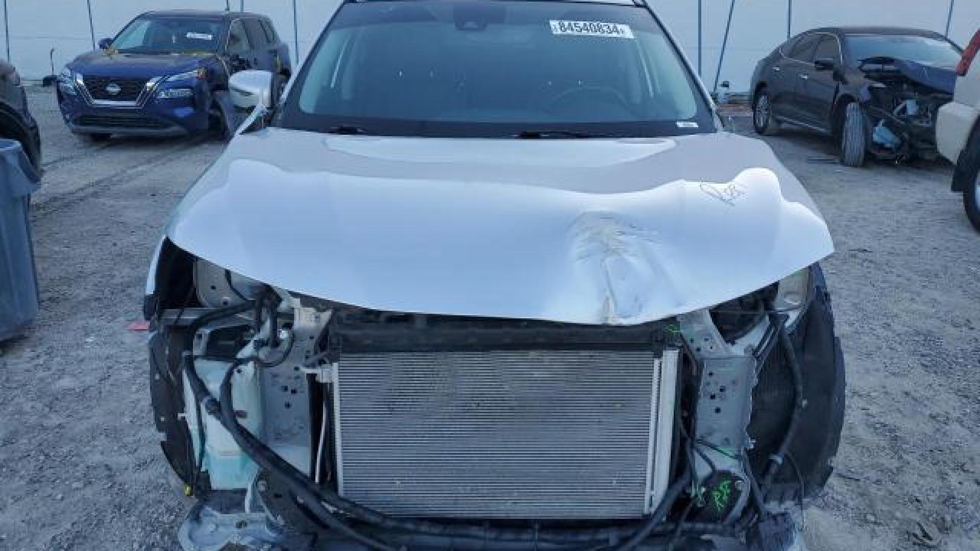 Nissan  - Rogue - 2017 - Silver - 84540834