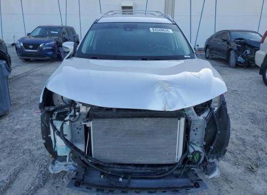 Nissan  - Rogue - 2017 - Silver - 84540834