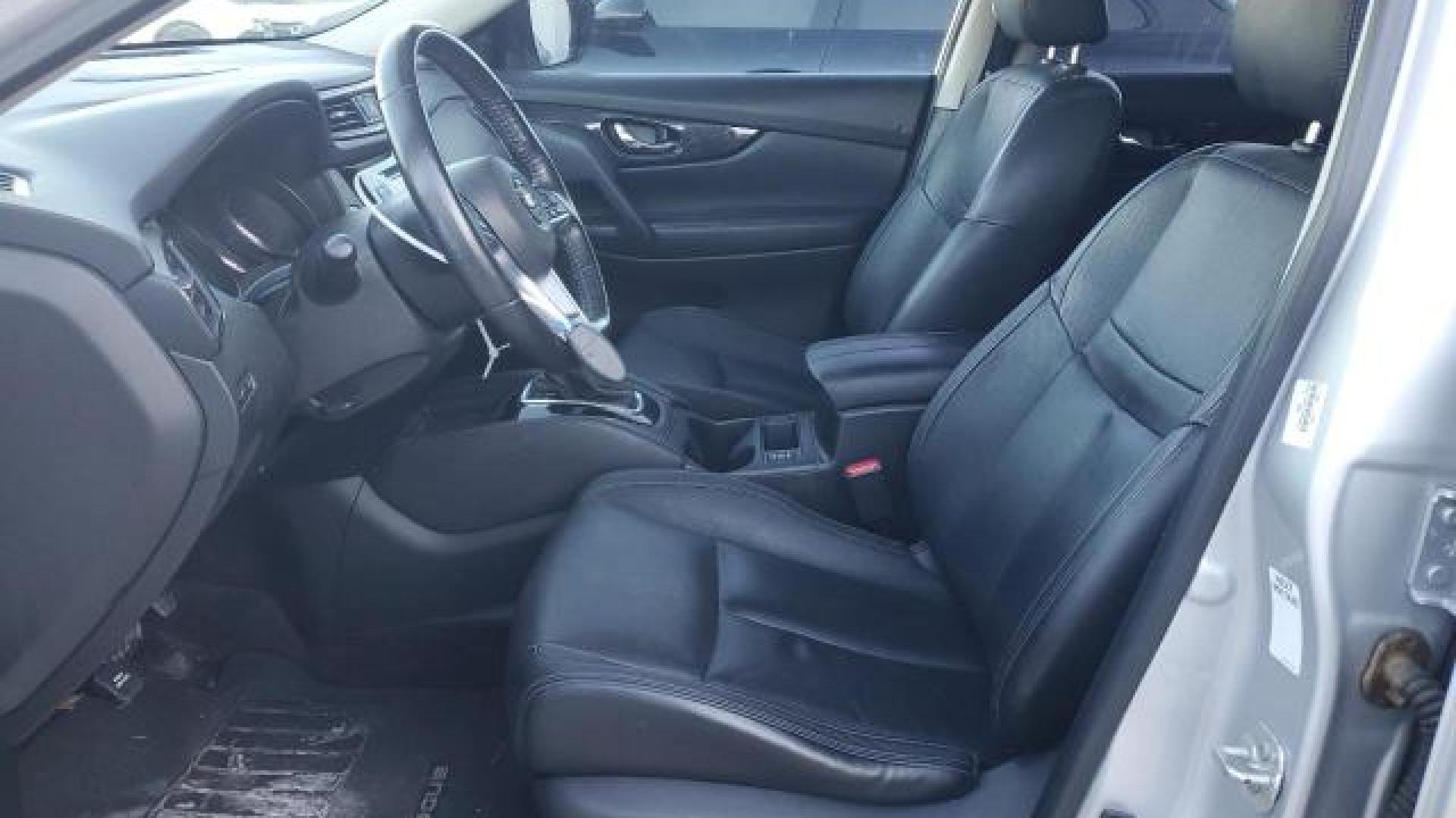 Nissan  - Rogue - 2017 - Silver - 84540834