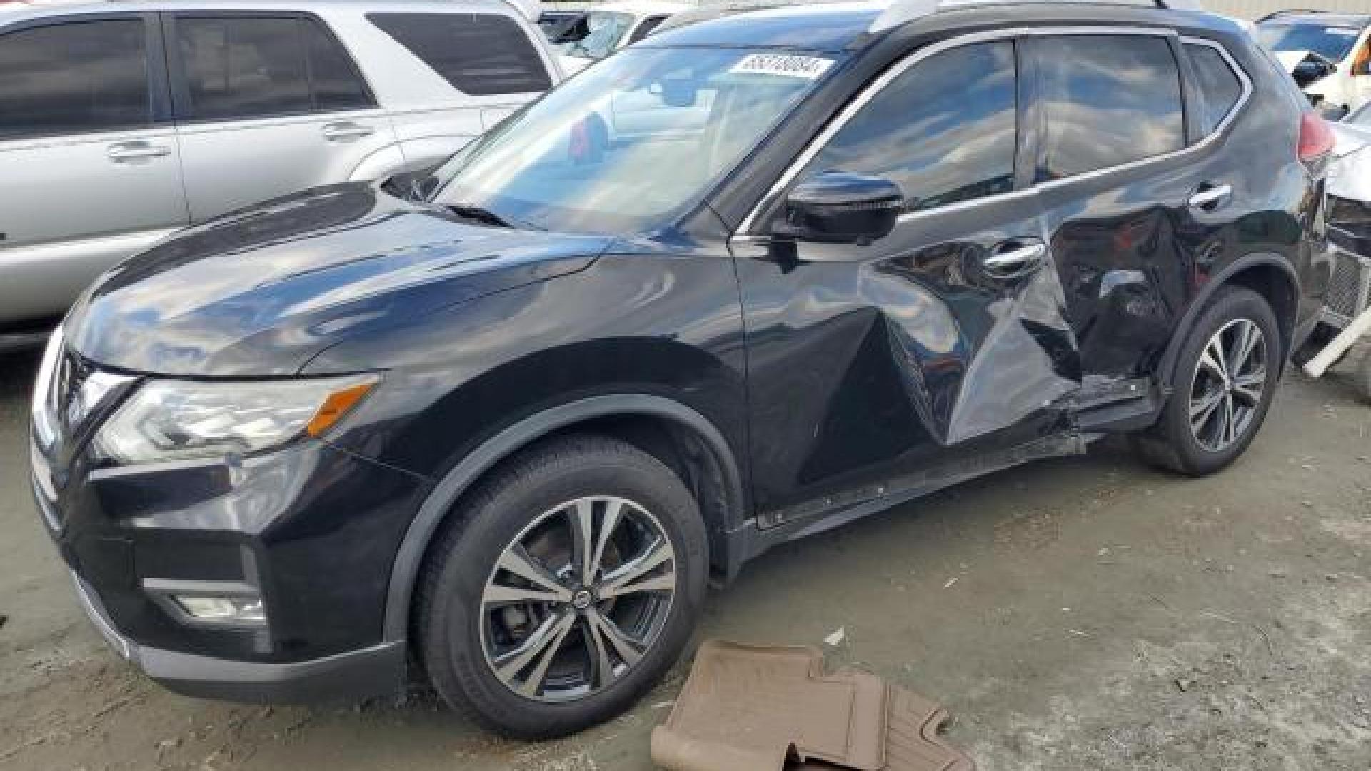 Nissan  - Rogue - 2017 - Black - 85318084