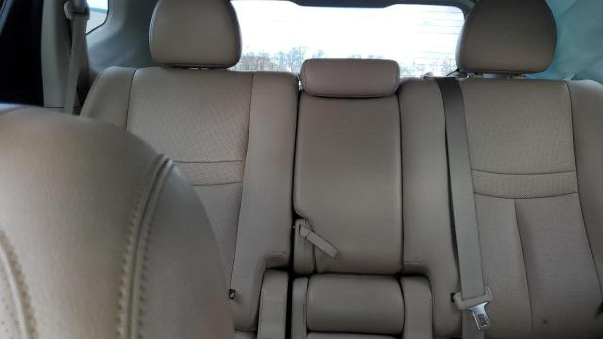 Nissan  - Rogue - 2017 - Black - 85318084