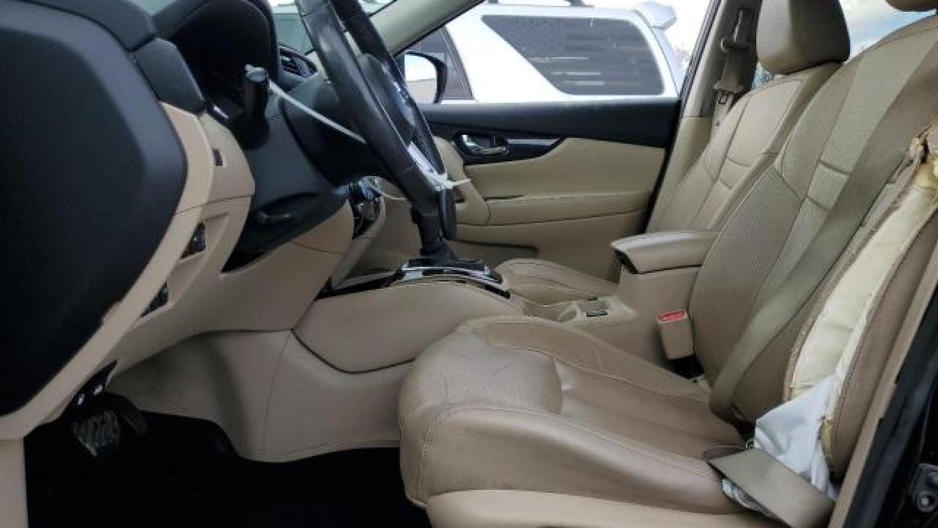 Nissan  - Rogue - 2017 - Black - 85318084