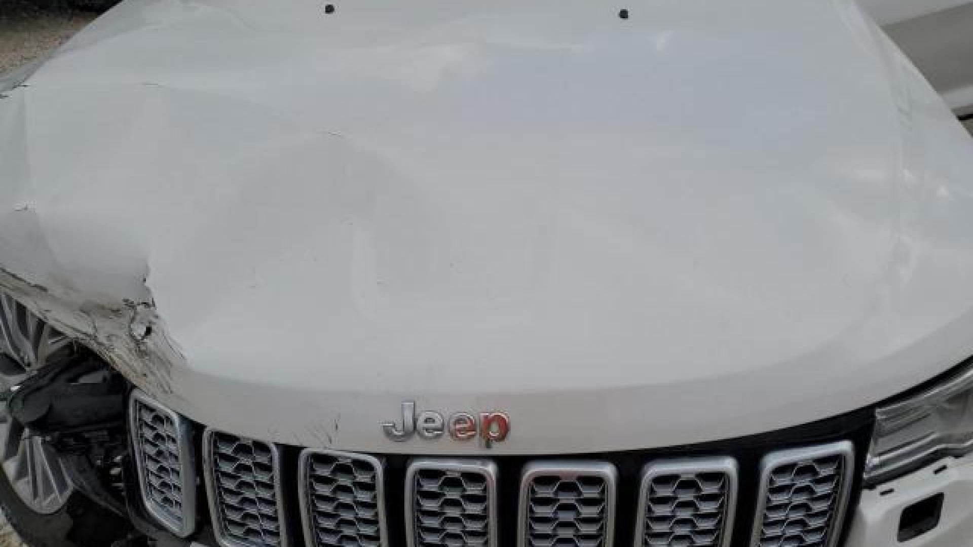 Jeep  - Grand Cherokee - 2017 - White - 85465874