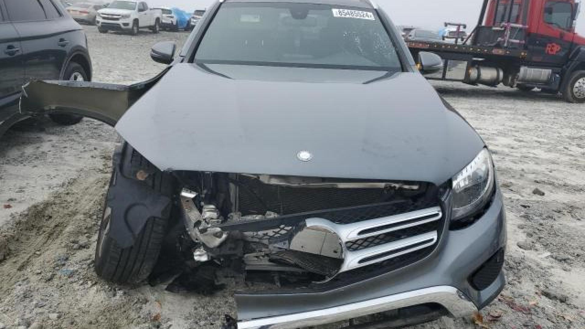 Mercedes - Glc300 - 2017 - Grey - 85485524