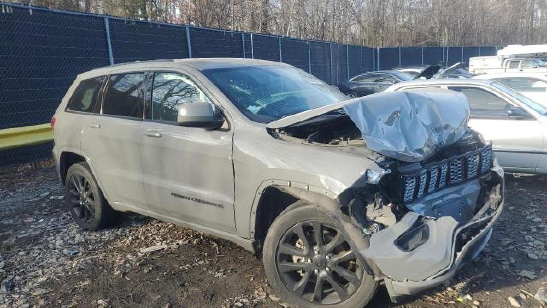 Jeep  - Grand Cherokee - 2019 - Nardo Grey - 85638234