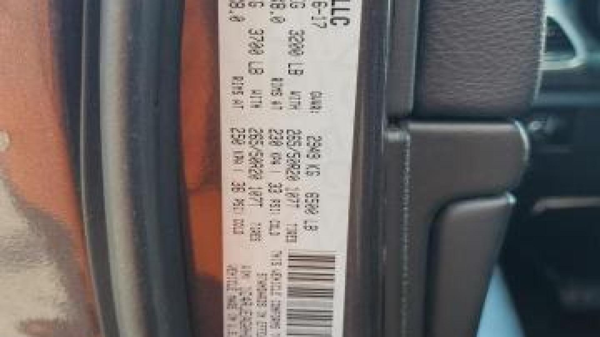 Jeep  - Grand Cherokee - 2017 - Grey - 85932234